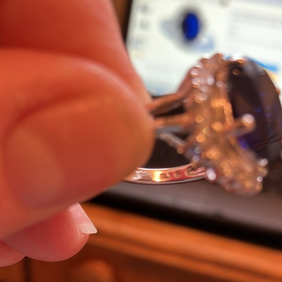 Vintage Avon Majestic Faux Sapphire & Diamond Cocktail Ring - Picture 4 of 7